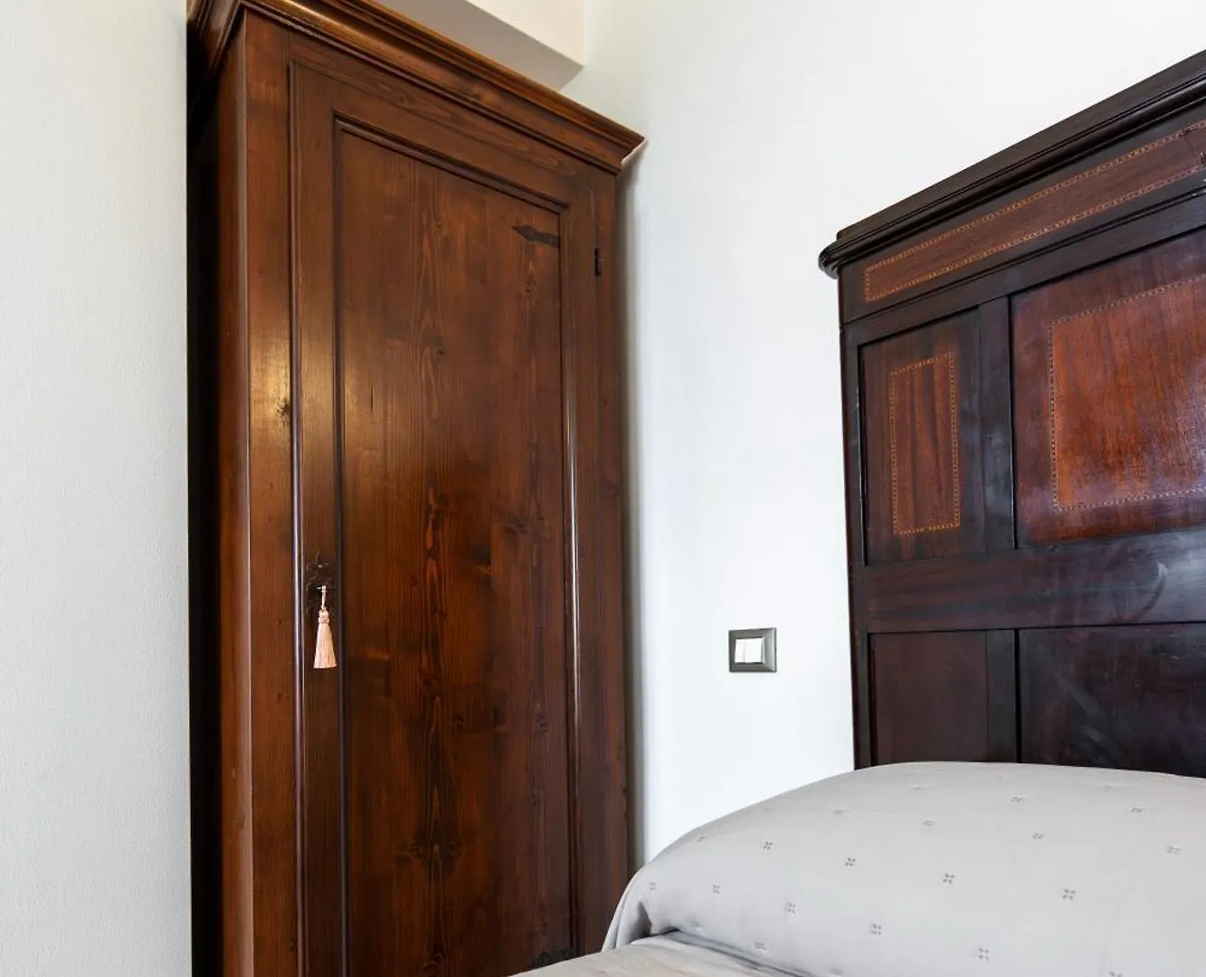 Palazzo Gessi Room And Breakfast Borghi 0*,  Italia