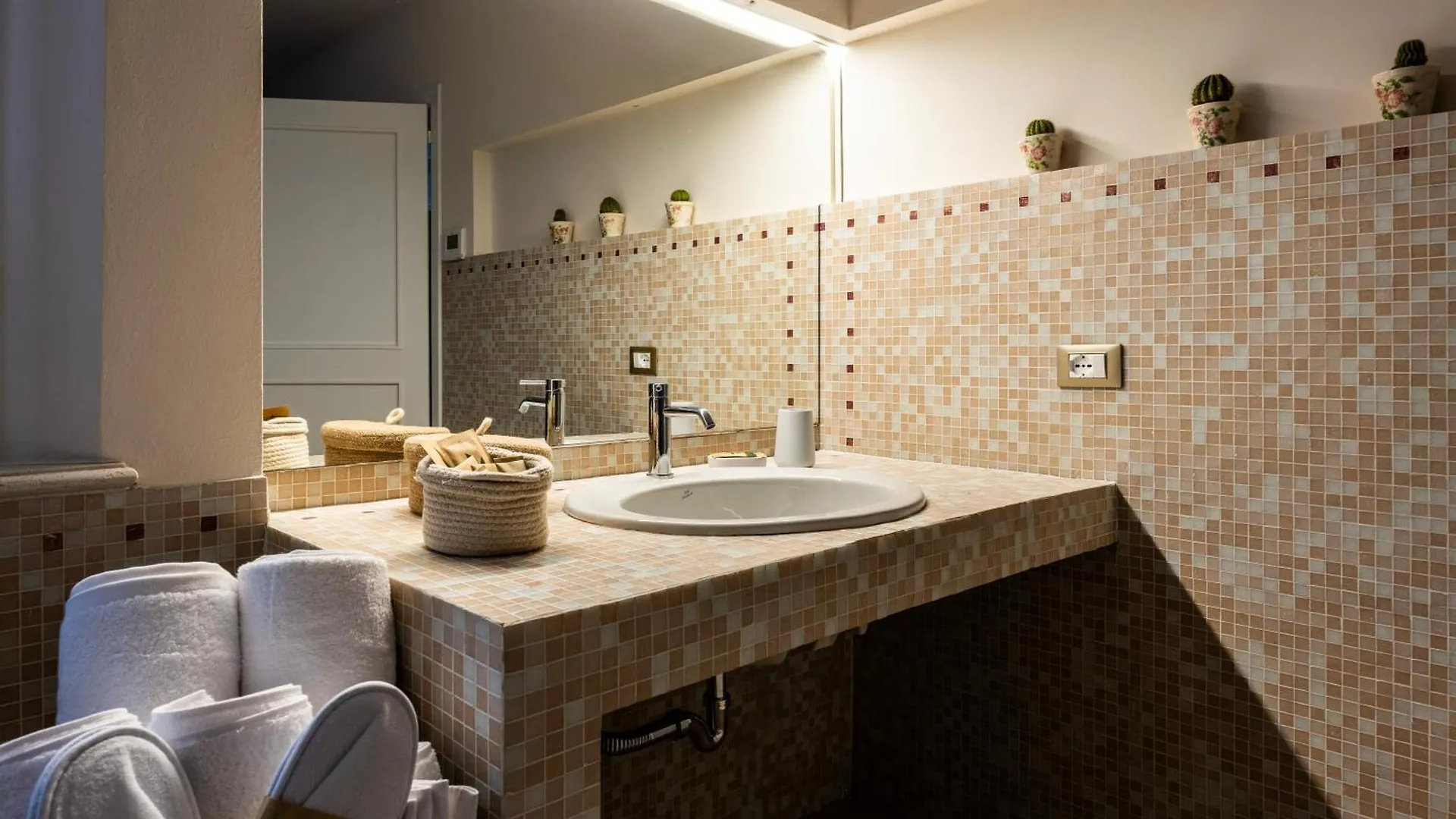 Palazzo Gessi Room And Breakfast Borghi